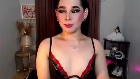 Snapshot of kiethmadison_miller chatting on October 2025 03:12:01 PM Im Mia online show from October 2025 03:12:01 PM