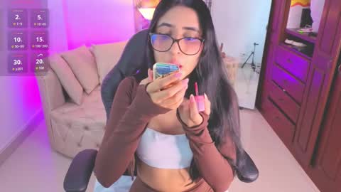 Snapshot of kiim__samanta chatting on October 2025 11:40:01 AM kiim__samanta online show from October 2025 11:40:01 AM