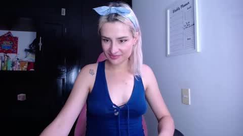 Anna Sophia online show from January 2025 09:28:02 PM