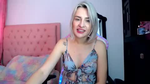 Anna Sophia online show from February 2025 05:20:01 PM