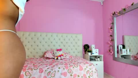 Snapshot of kiitty_horny_ chatting on May 2026 12:35:01 PM Melody online show from May 2026 12:35:01 PM