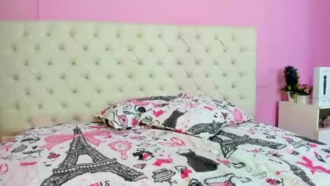 Snapshot of kiitty_horny_ chatting on May 2026 12:11:01 PM Melody online show from May 2026 12:11:01 PM