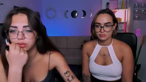 Snapshot of kiki_swan chatting on July 2026 09:12:01 AM kiki_swan online show from July 2026 09:12:01 AM