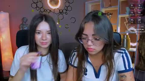 Snapshot of kiki_swan chatting on July 2026 12:12:02 PM kiki_swan online show from July 2026 12:12:02 PM