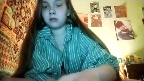 kikibang_ online show from April 2026 07:40:01 PM