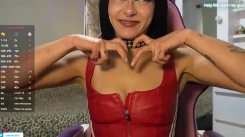 Snapshot of kikilepetite chatting on November 2025 07:03:01 PM kiki online show from November 2025 07:03:01 PM