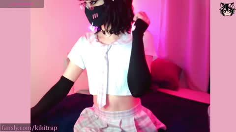 Kiki Trap online show from February 2025 11:46:02 AM