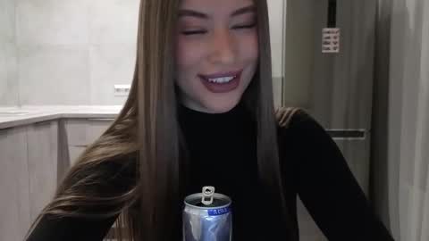 EvaAnna online show from December 2025 08:38:02 PM