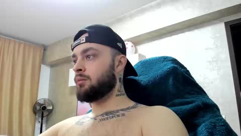 killerbeexxx online show from February 2025 10:18:02 PM