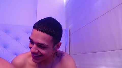 Snapshot of kim69_and_noah chatting on January 2026 08:22:01 PM cherry online show from January 2026 08:22:01 PM