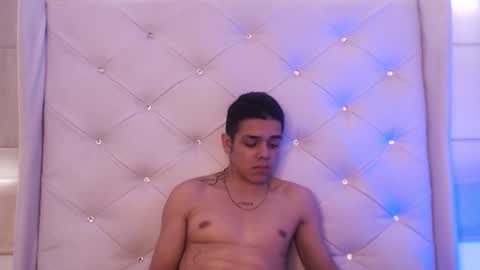 Snapshot of kim69_and_noah chatting on January 2026 06:46:02 PM cherry online show from January 2026 06:46:02 PM