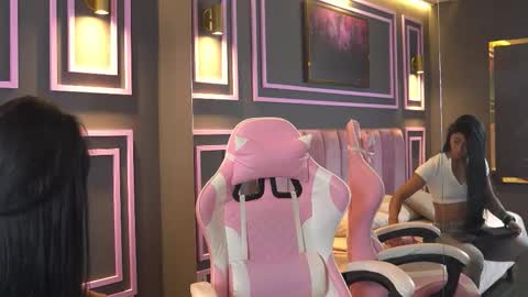 Snapshot of kim_beckett chatting on February 2026 04:03:02 PM Kim online show from February 2026 04:03:02 PM