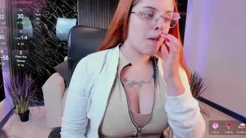 Snapshot of kim_brown_ chatting on May 2026 11:28:01 AM Kim online show from May 2026 11:28:01 AM