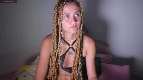 Snapshot of kim_dolls1823 chatting on June 2026 03:53:01 PM ISABELLA 3 online show from June 2026 03:53:01 PM