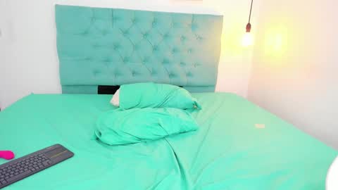 kim_eli online show from February 2025 11:14:02 PM