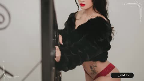 Kim  online show from January 2025 08:09:02 AM