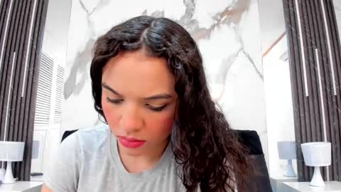 Snapshot of kim_lennon chatting on September 2025 02:22:01 PM K I M online show from September 2025 02:22:01 PM