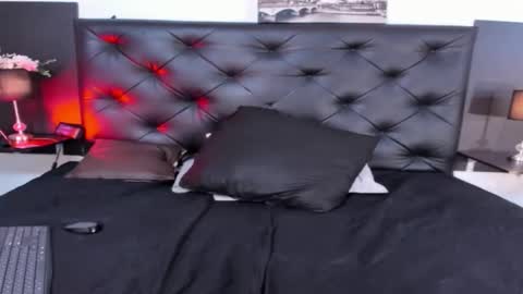 Kim Marquez online show from September 2025 08:47:02 PM