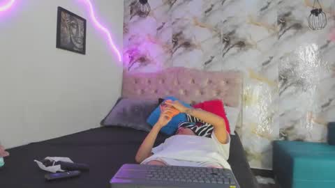 kim online show from April 2026 04:22:01 PM