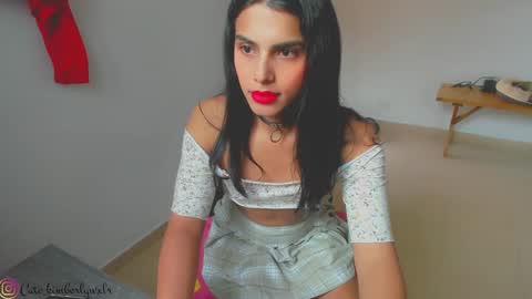 Snapshot of kim_wexler chatting on January 2025 04:36:01 PM OnlyFans kimberlywexlr online show from January 2025 04:36:01 PM