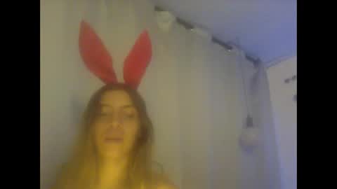 YENCYYY online show from December 2025 07:57:02 AM