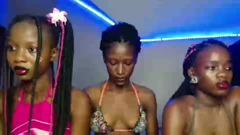 Kimberly online show from November 2025 03:16:01 PM