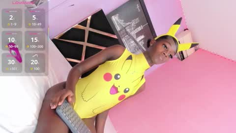 Snapshot of kimberly_ebonny chatting on November 2025 04:33:02 AM kimberly_ebonny online show from November 2025 04:33:02 AM