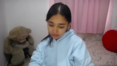 Kim online show from February 2025 03:15:02 PM