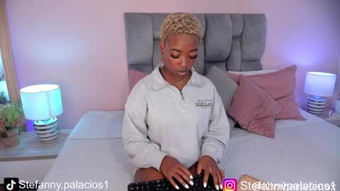 Queen Kim online show from December 2024 10:23:01 PM