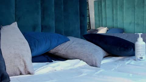 Kim online show from December 2024 12:49:01 PM