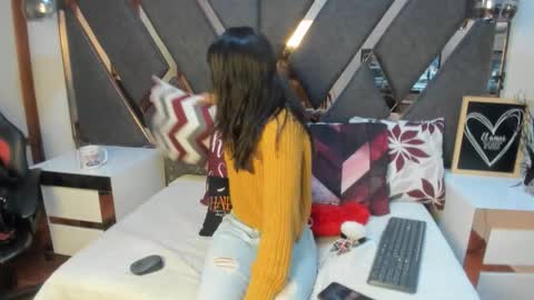 Kimy online show from March 2026 03:34:01 PM