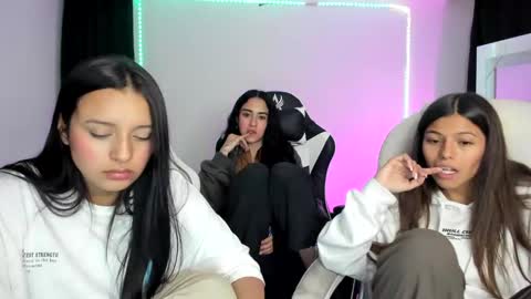 kimmi online show from January 2025 11:16:01 PM