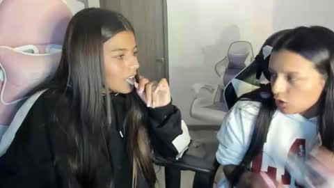 kimmi online show from December 2025 11:13:02 PM