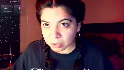 Kimmi online show from December 2025 04:33:02 AM