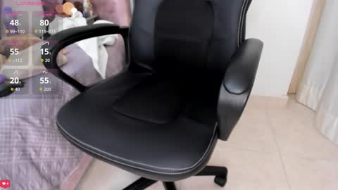 Karla online show from October 2025 07:11:02 PM