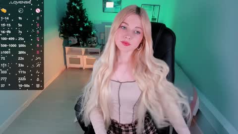  Your Kimmie  follow me  online show from December 2024 01:43:02 PM