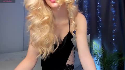 kimmy1_powell online show from November 2025 04:13:01 AM