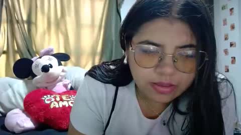 Kimmy online show from November 2025 06:19:02 PM