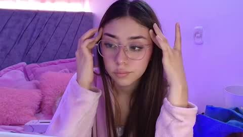 Snapshot of kimmy_veggaa chatting on September 2025 06:21:01 PM kimm online show from September 2025 06:21:01 PM