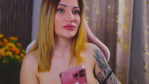 Snapshot of kimskye chatting on January 2025 09:48:02 PM KimSkye online show from January 2025 09:48:02 PM