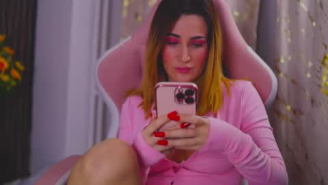 Snapshot of kimskye chatting on February 2025 06:05:01 PM KimSkye online show from February 2025 06:05:01 PM