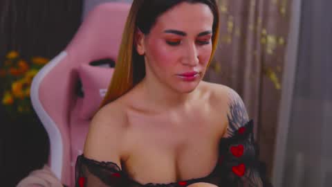 Snapshot of kimskye chatting on February 2025 12:52:02 AM KimSkye online show from February 2025 12:52:02 AM