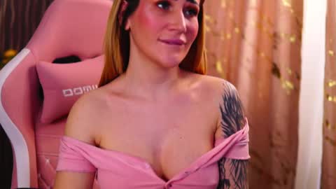 Snapshot of kimskye chatting on March 2025 02:42:02 PM KimSkye online show from March 2025 02:42:02 PM
