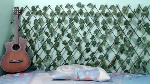 Kim and Zuka online show from February 2025 12:16:01 AM