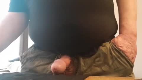 Kindofabear online show from April 2026 08:42:02 PM