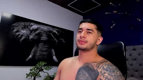 Angel Falconer online show from December 2025 02:40:02 AM