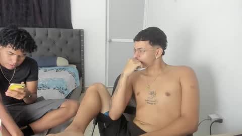 DOMINANT ALPHA KINGS online show from October 2025 10:43:02 PM