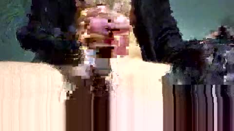 Snapshot of kingstache chatting on January 2025 06:19:02 PM Kingstache online show from January 2025 06:19:02 PM