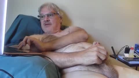 kingtongue10 online show from May 2026 09:44:02 PM