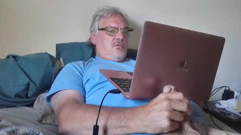 kingtongue10 online show from May 2026 11:10:02 PM